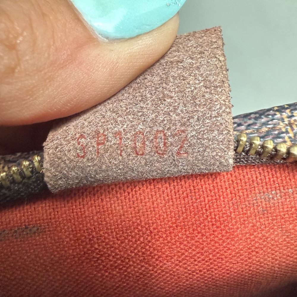 Louis Vuitton damier ebene pochette - Picture 7 of 8